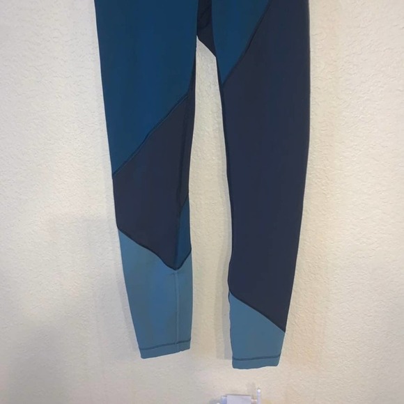 Lululemon Wunder Under Hi-Rise 7/8 Tight (Special Edition) 25" Size 2 - Picture 4 of 6